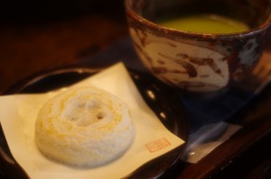 梅枝餅と抹茶